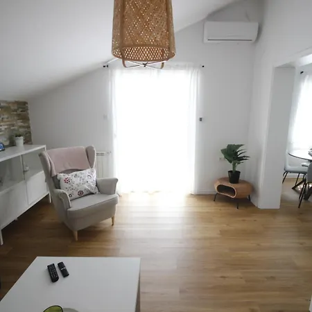 Castelmuschio Apartment Omisalj